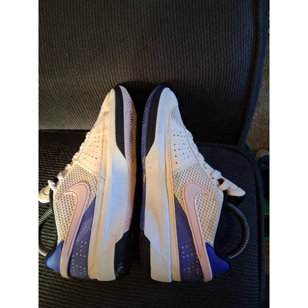 Nike Kids Sneakers Pink and Navy Accent